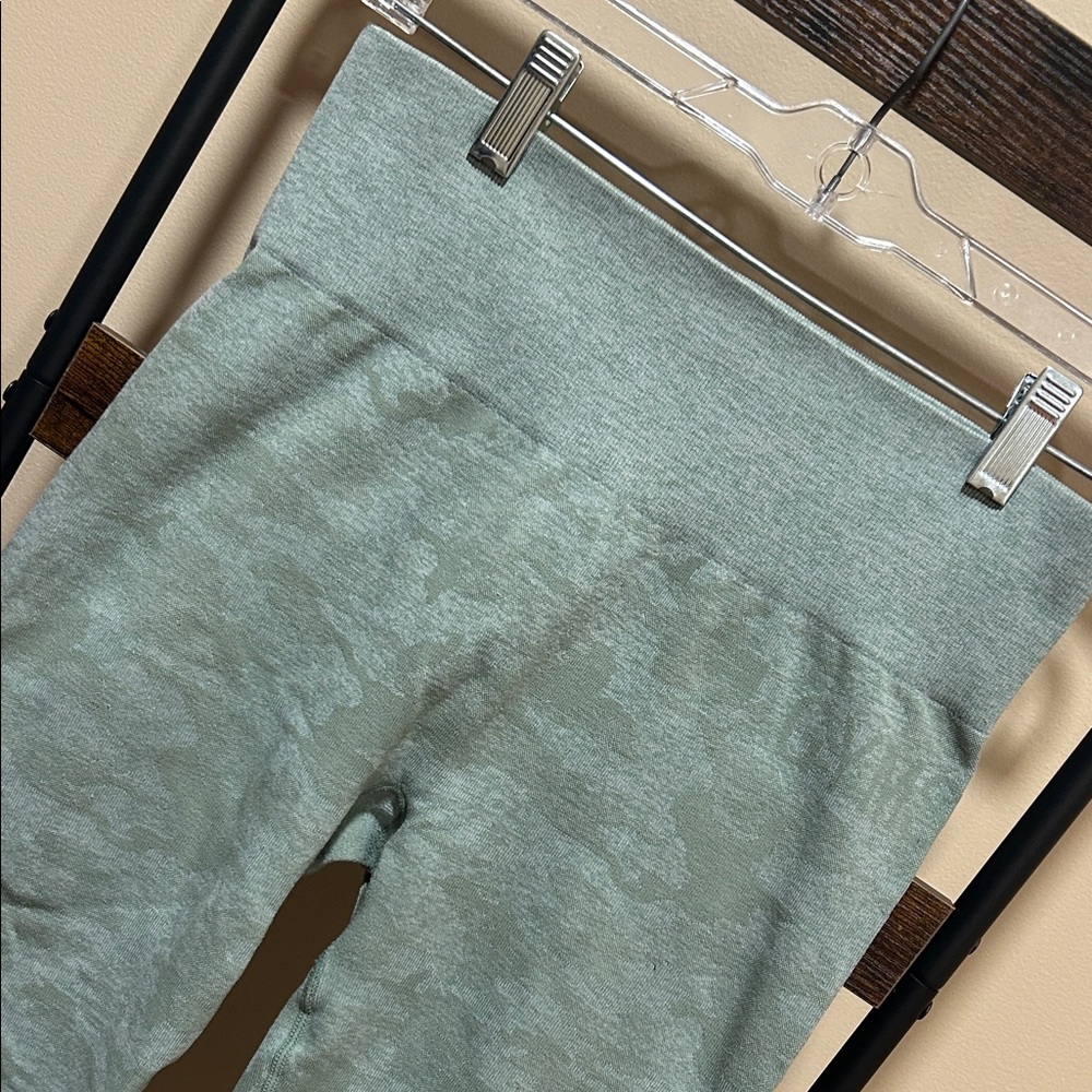 GYMSHARK Green Camo Leggings